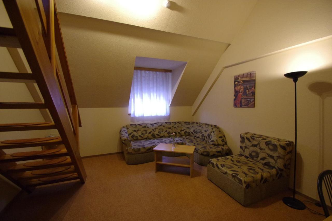 Hotel Vadaszkuert Superior Székesfehérvár Εξωτερικό φωτογραφία