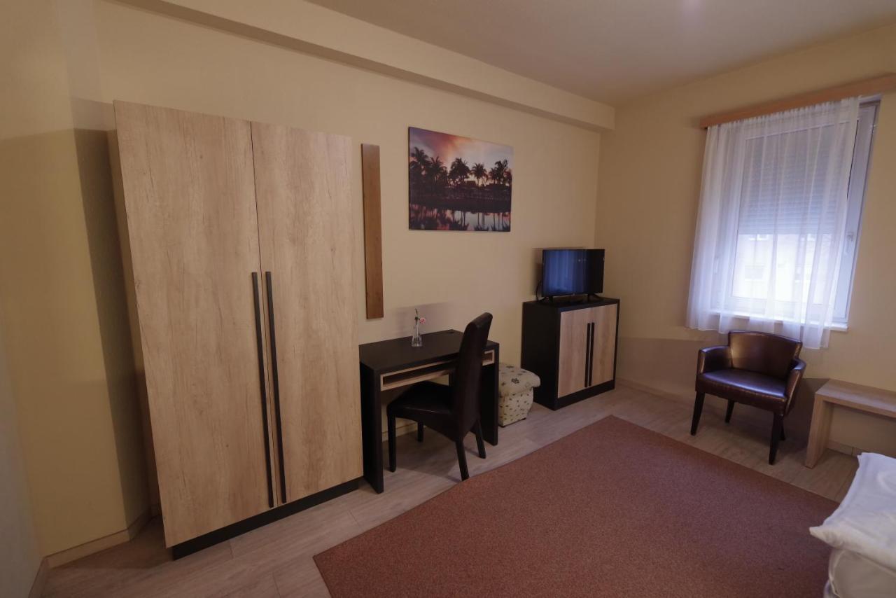 Hotel Vadaszkuert Superior Székesfehérvár Εξωτερικό φωτογραφία
