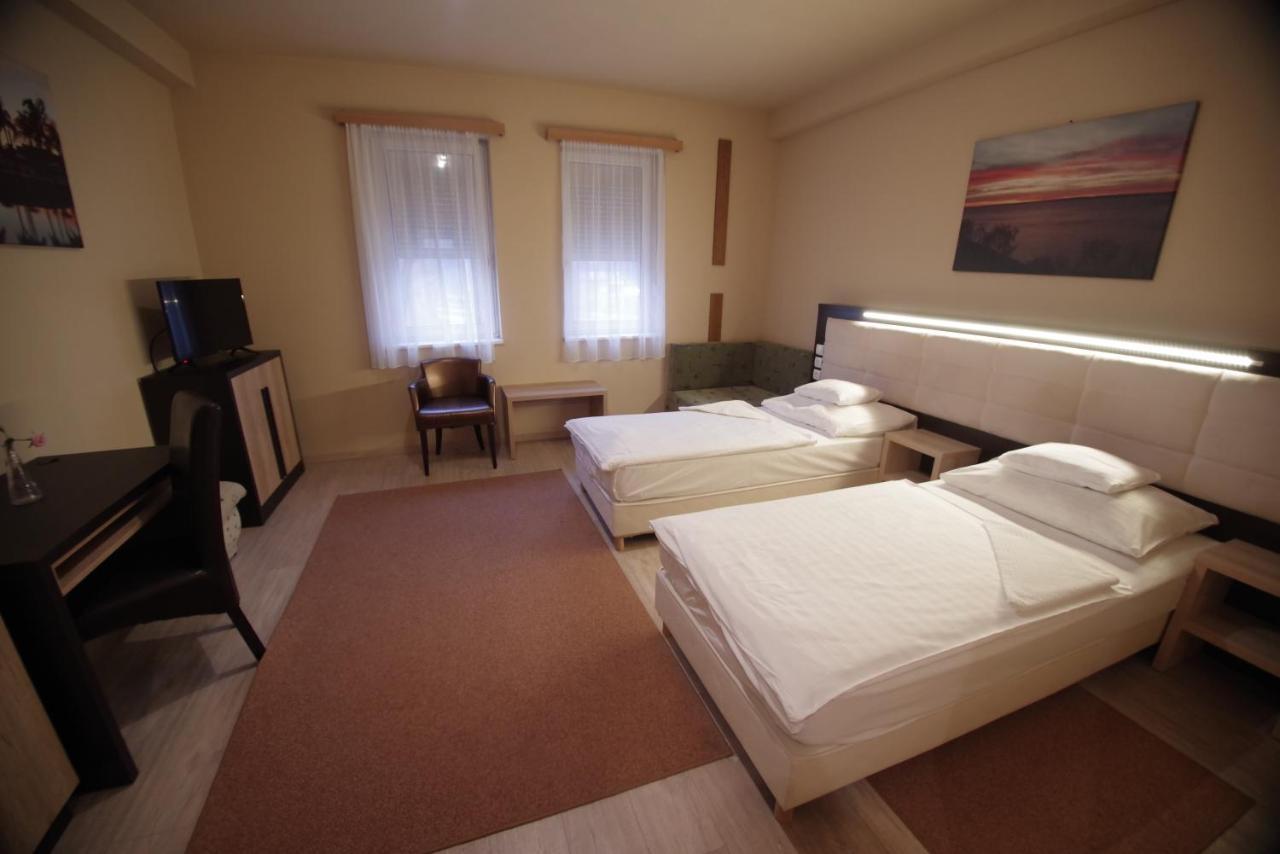 Hotel Vadaszkuert Superior Székesfehérvár Εξωτερικό φωτογραφία