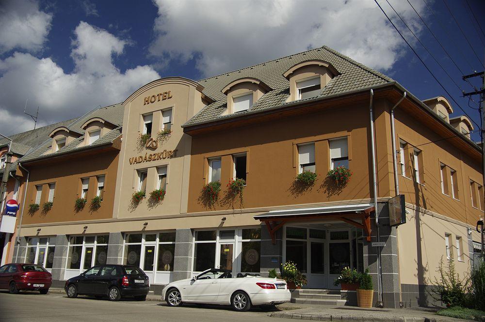 Hotel Vadaszkuert Superior Székesfehérvár Εξωτερικό φωτογραφία